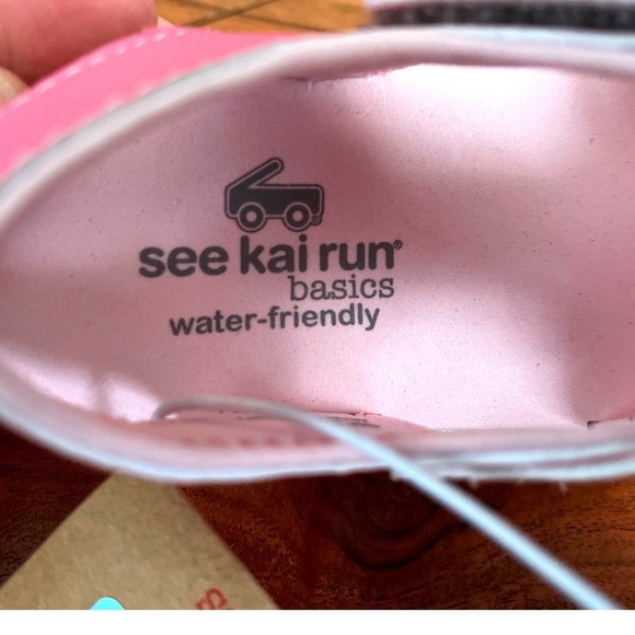 See Kai Run Basics Pastel Multi Water Friendly Sandals Size 11 NWT - Picture 8 of 10